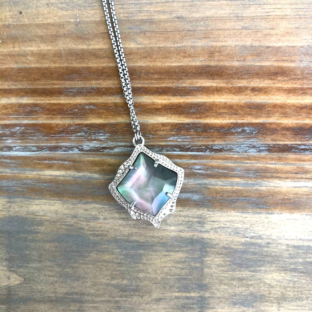 Kendra Scott Kacey Necklace